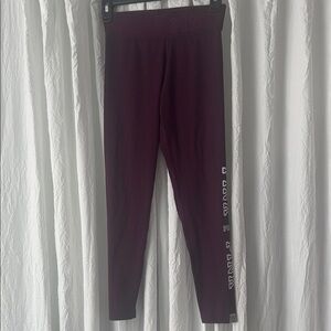 PINK Victoria's Secret Leggings in Rich Burgundy